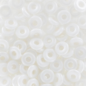 O Bead 4 mm Pastel White x5g