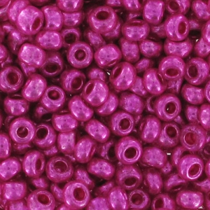 Preciosa Seed beads 11/0 2 mm - Metallic Pink x20g