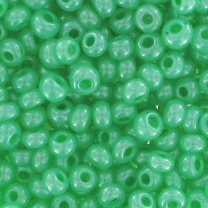 Preciosa Seed Beads 11/0 2 mm - Jade Alabaster x 20 g