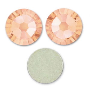 PureCrystal stick-on rhinestones 1,8mm Light Peach x36