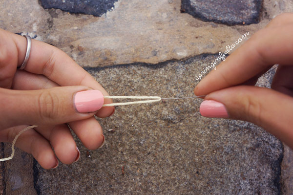 Bracelet embroidery thread and Miyuki Delicas : Step 1