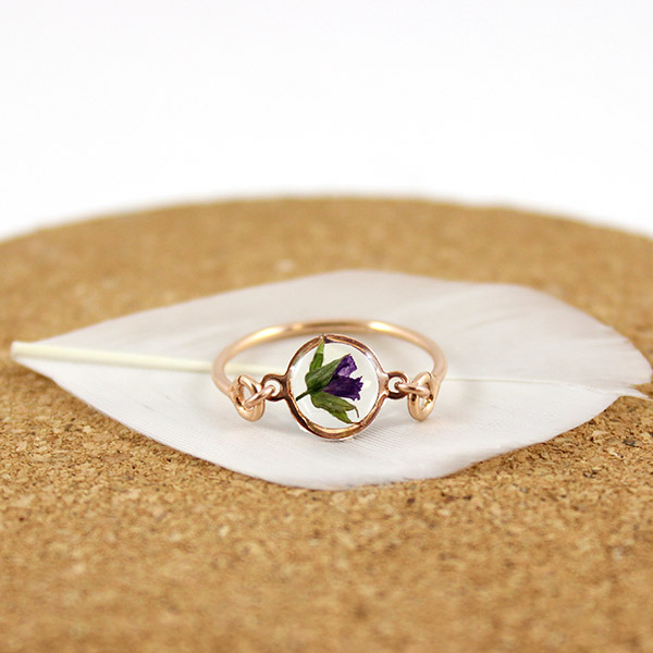 UV LED resin ring with dried flower inclusion