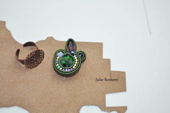 Ring in soutache with PureCrystal cabochon and hematite : Step 12