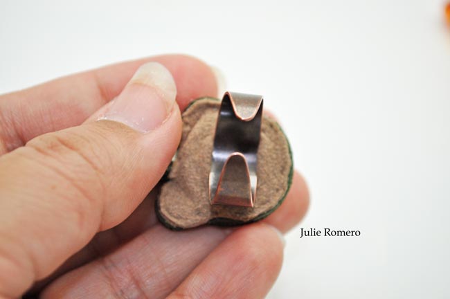 Ring in soutache with PureCrystal cabochon and hematite : Step 18