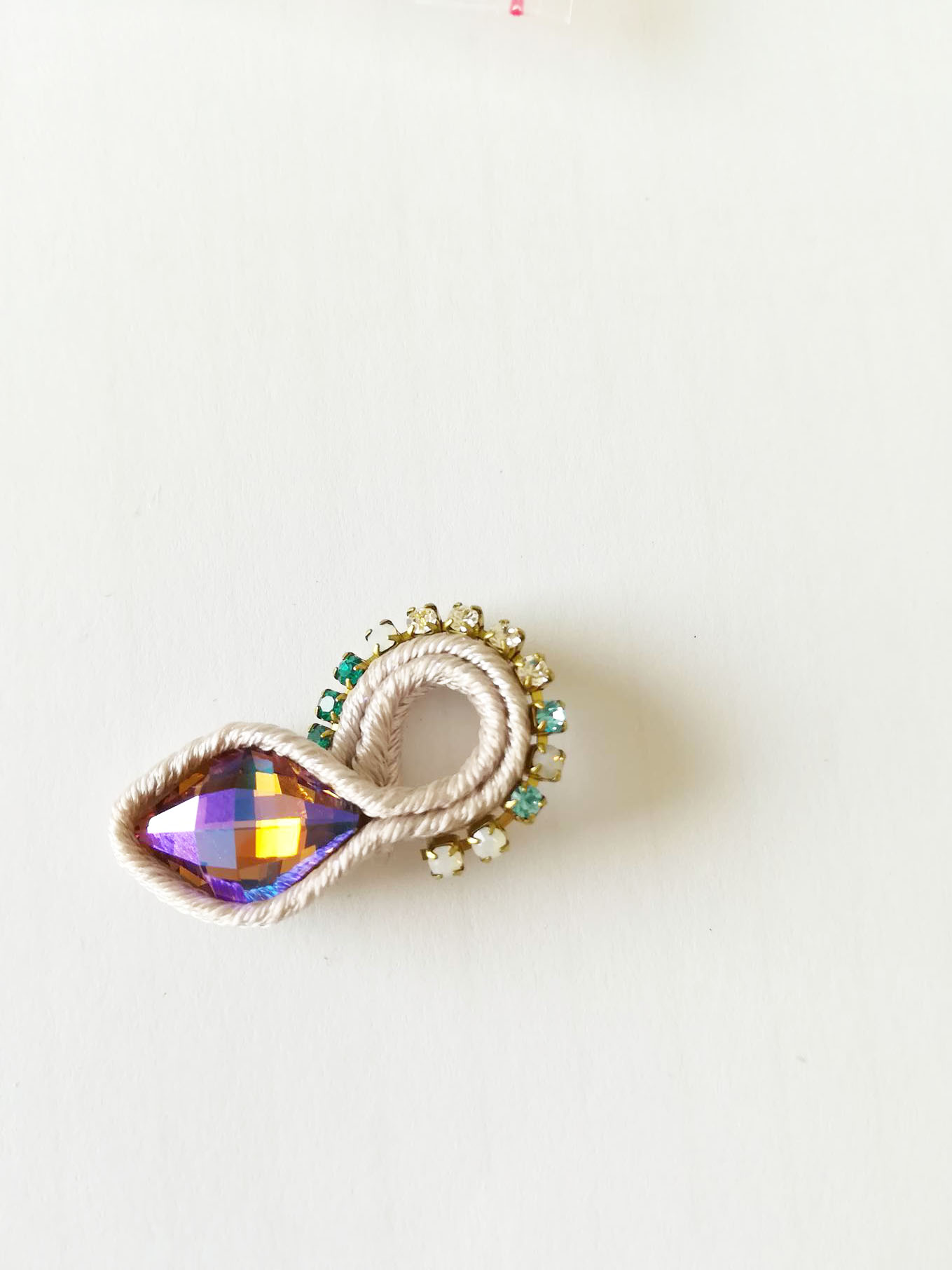 Bright Wings earrings in moonlight soutache and PureCrystal crystals : Step 5
