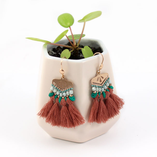 Schema Earrings with gold-plated weaving tips in Rose Gold, pink Miyuki Delica and Superduo beads Schema Earrings with gold-plated weaving tips in Rose Gold, pink Miyuki Delica and Superduo beads