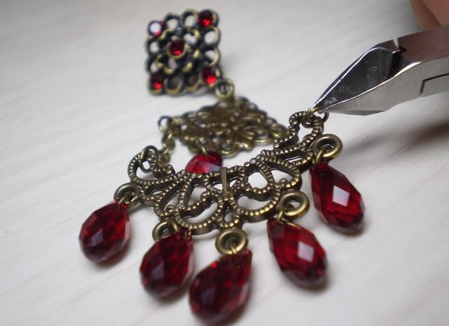 Boucles-oreilles-goutte-siam-PureCrystal-4