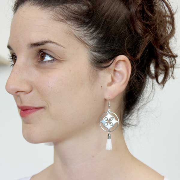 Easy DIY earrings with glass Star beads