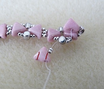 tutoriel-perles-en-verre-bracelet-cory-puca-13