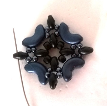 Minos, Arcos and Super Duo pearl cuff bracelet : Step 15