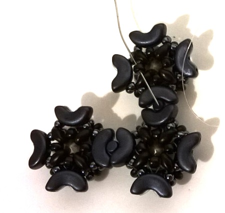 Minos, Arcos and Super Duo pearl cuff bracelet : Step 27