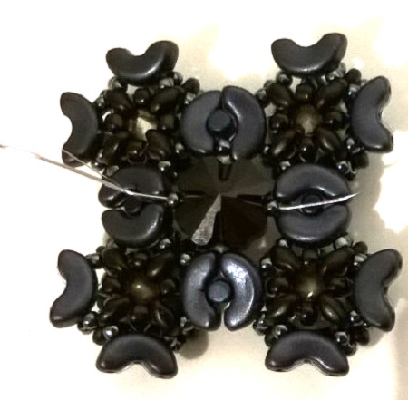 Minos, Arcos and Super Duo pearl cuff bracelet : Step 34