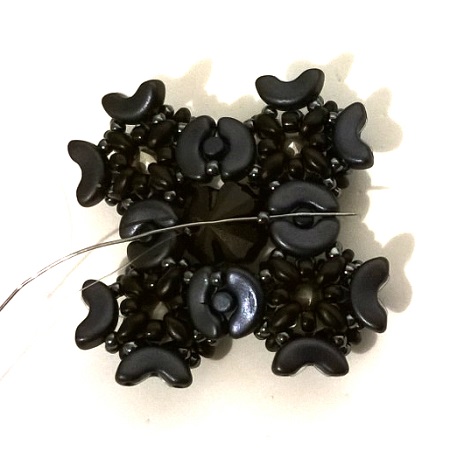 Minos, Arcos and Super Duo pearl cuff bracelet : Step 38