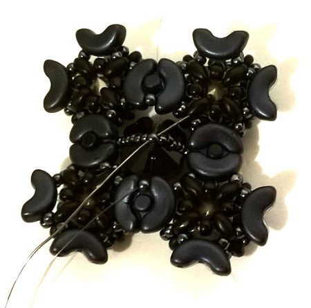 Minos, Arcos and Super Duo pearl cuff bracelet : Step 41