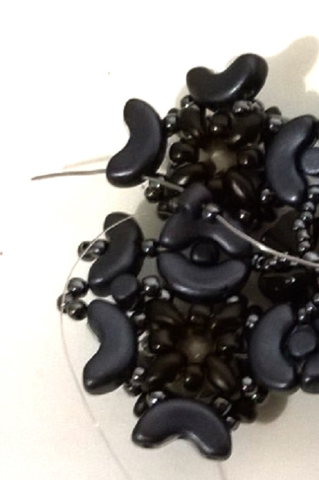 Minos, Arcos and Super Duo pearl cuff bracelet : Step 52