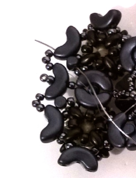 Minos, Arcos and Super Duo pearl cuff bracelet : Step 57