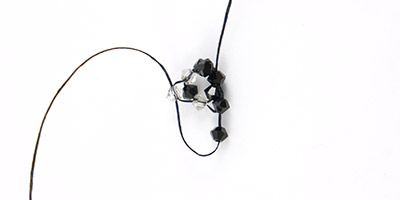 Jonc Bracelet with PureCrystal tubular bicone weaving : Step 3