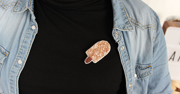 DIY brooch in gold thread embroidery