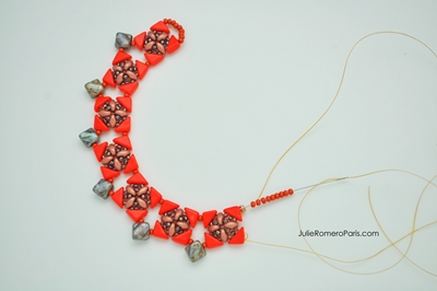 Collier_tango_superduo_pompons