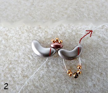 Jéromine necklace Arcos® and Khéops® par Puca and seed beads : Step 2