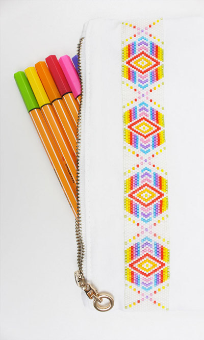 DIY Easy Sewing Customized Pouch with an Odd Rainbow Peyote Weave