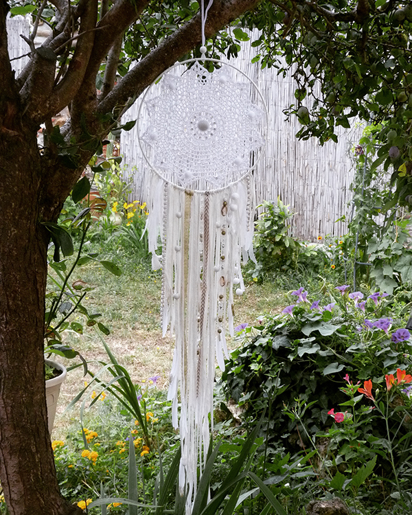 Dreamcatcher dream catcher easy DIY crochet doily with lace and jersey bangs : Step 6