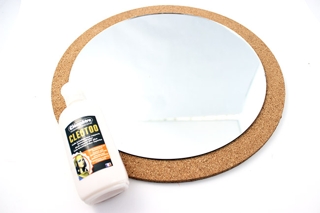 Mirror with feathers and shells : Step 1 Mirror with feathers and shells : Step 1