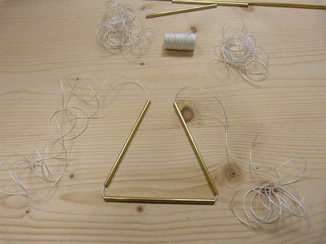 Suspension-de-plante-tubes-en-laiton-03