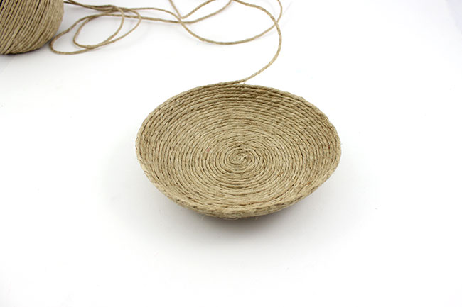 cup made of hemp yarn the bulging coupelle en fil de chanvre le bombé