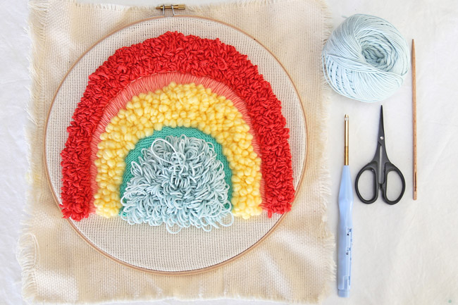 DIY Punch needle rainbow cushion : Step 6