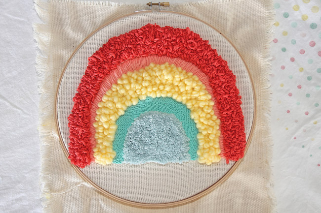 DIY Punch needle rainbow cushion : Step 7