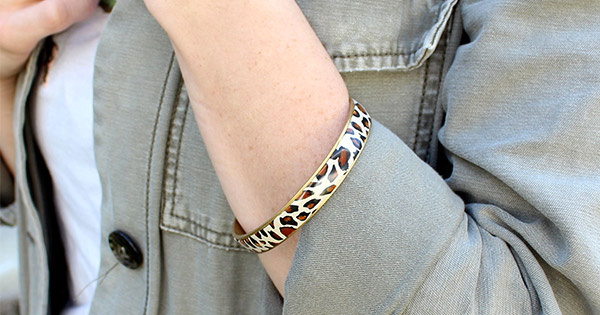 Leopard motif bracelet in polymer clay Leopard motif bracelet in polymer clay