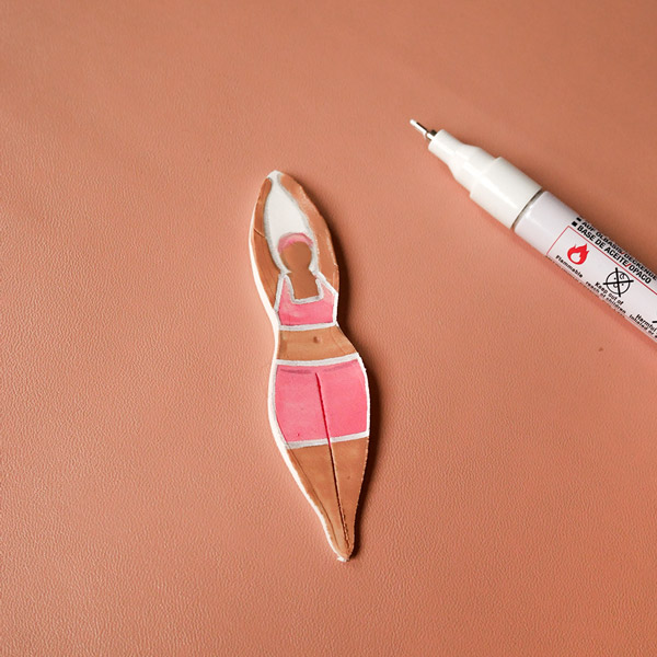 Broche DIY baigneuse en pâte polymère