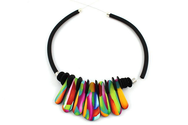 Multicolored ethnic necklace in polymer clay : Step 18