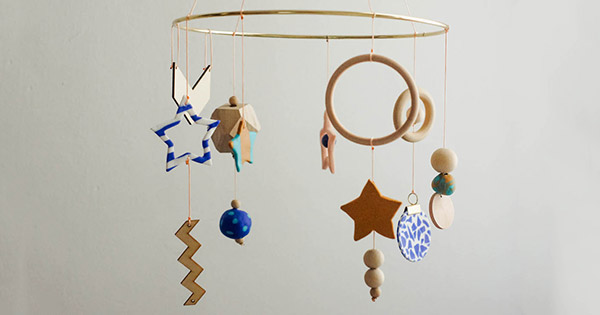 DIY hanging mobile in Fimo clay and natural wood : Step 6