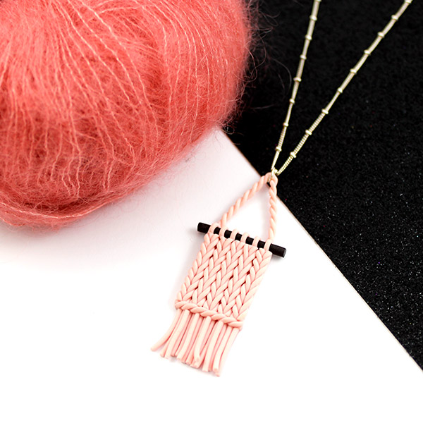 pendentif-polymere-imitation-tissage-mural-grande