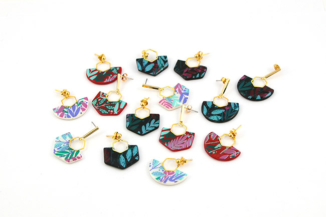 Foliage silkscreen earrings : Step 11