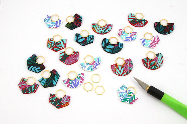 Foliage silkscreen earrings : Step 8