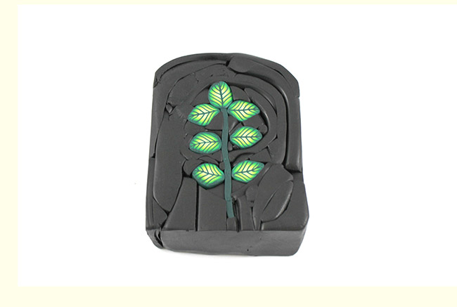 Making a duck leaf in Fimo clay : Step 14