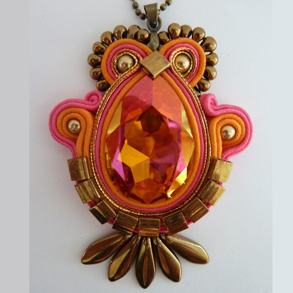 Soutache Quetzal pendant and Pear Malachite cabochon : Step 10