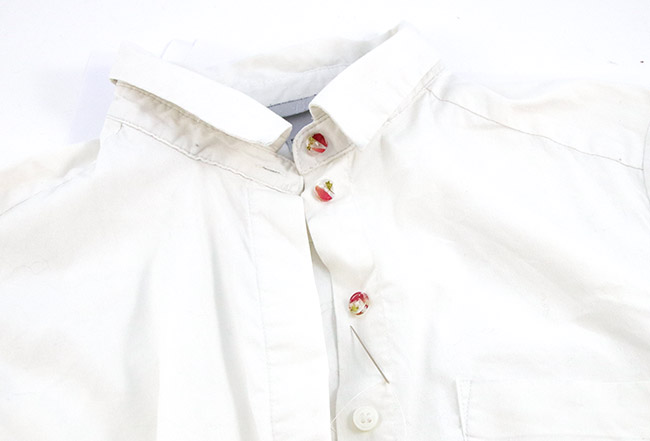 Creating resin sewing buttons : Step 5