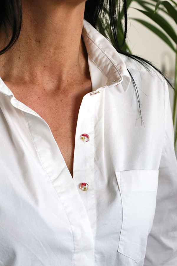 Create your resin buttons to customize your shirt Créer ses boutons en résine pour customiser sa chemise