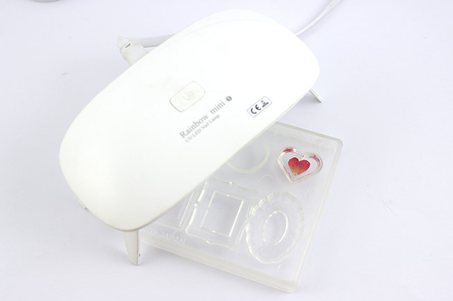 Heart in UV Led resin and ebony-effect polymer : Step 2 Heart in UV Led resin and ebony-effect polymer : Step 2