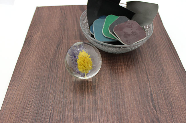 Resin paper-press ball with dried flower inclusion : Step 7