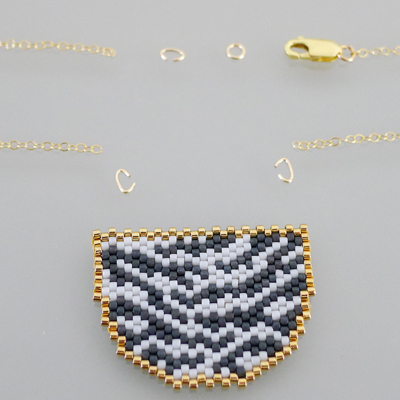 Animal necklace zebra pattern Miyuki bead weaving : Step 2