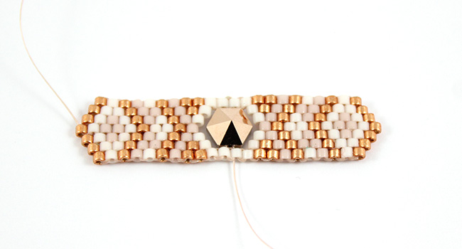 Miyuki Brickstitch Spike Beads Bracelet PureCrystal 5 Bracelet tissage Miyuki Brickstitch Spike beads PureCrystal 5