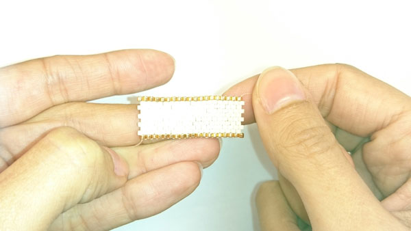 DIY peyote woven ring crossed in miyuki beads : Step 4 DIY peyote woven ring crossed in miyuki beads : Step 4
