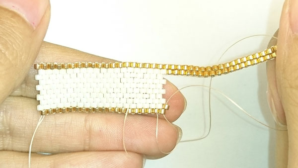 DIY peyote woven ring crossed in miyuki beads : Step 6 DIY peyote woven ring crossed in miyuki beads : Step 6