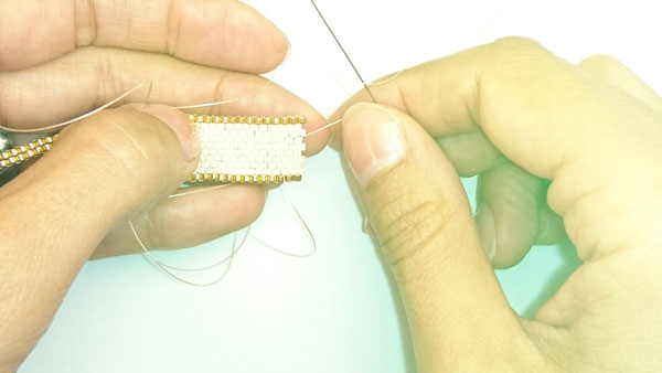 DIY peyote woven ring crossed in miyuki beads : Step 7 DIY peyote woven ring crossed in miyuki beads : Step 7