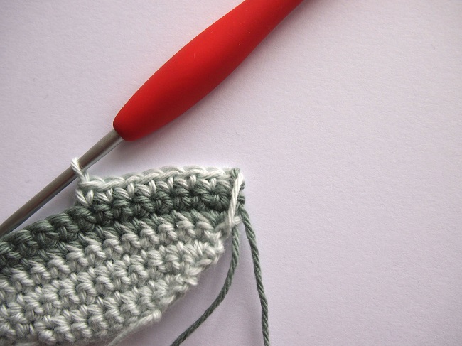 porte-monnaie-crochet-fermoir-a-boules-01